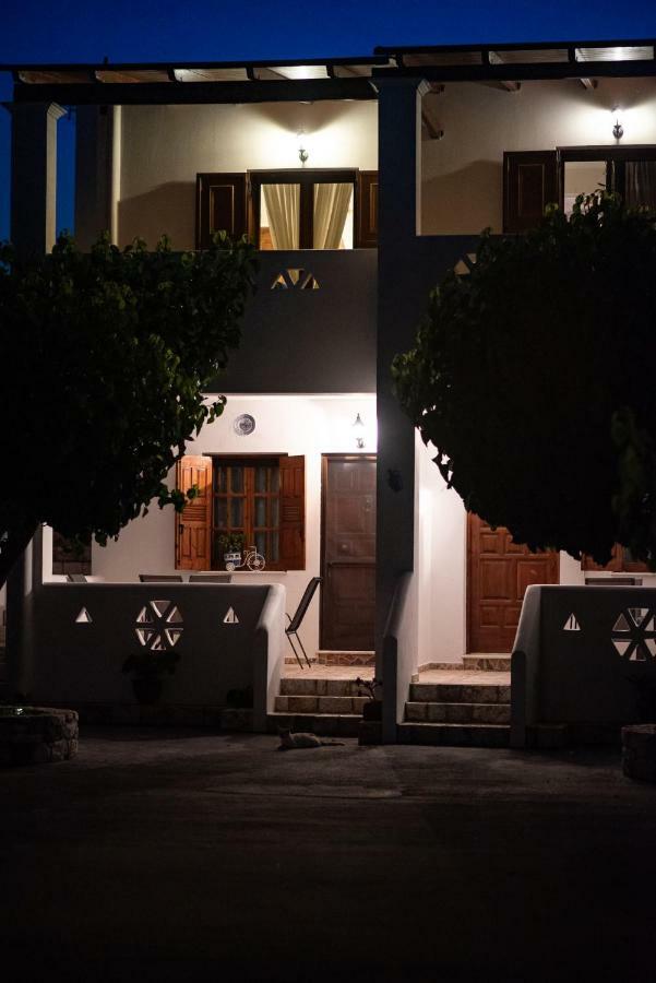 Athena'S Houses Skyros Exterior photo
